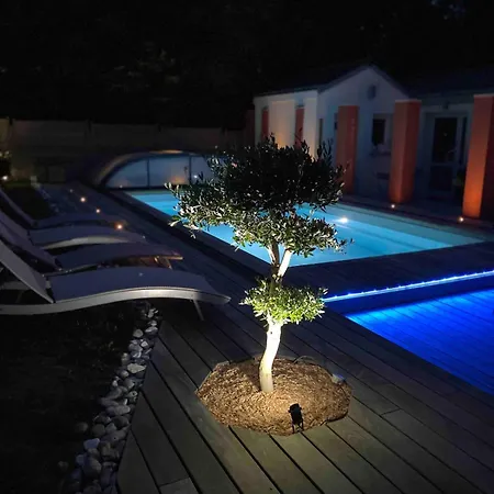 Dom wakacyjny Maison - Avec Piscine Proche Commerce Et Transports En Commun Couëron