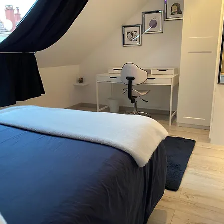 Maison - Avec Piscine Proche Commerce Et Transports En Commun Couëron